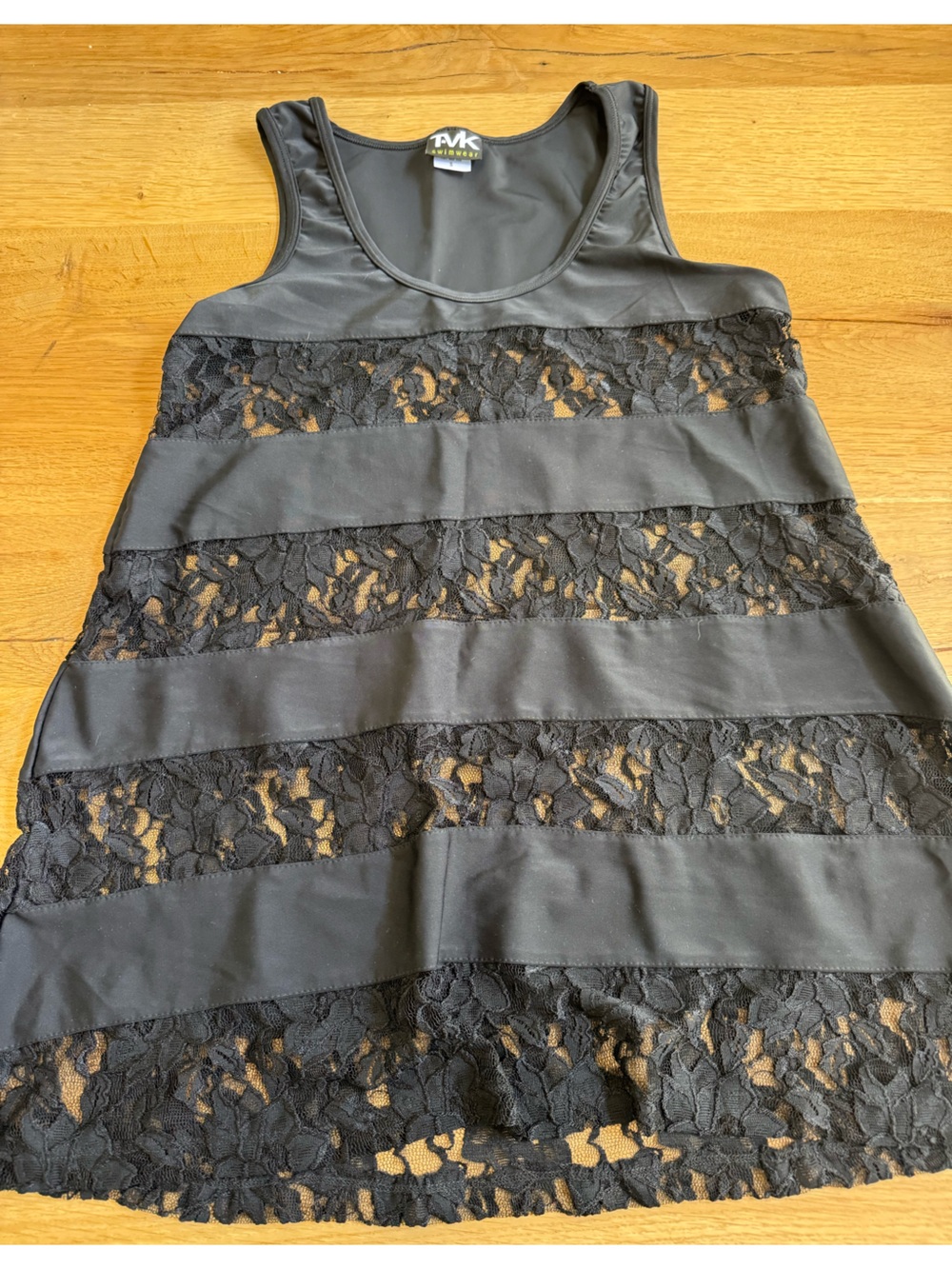 Tabuk Black Lace coverup